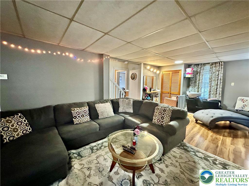 Northampton Boro, Pennsylvania 18067, United States, 4 Bedrooms Bedrooms, ,2 BathroomsBathrooms,Residential,Active,168039