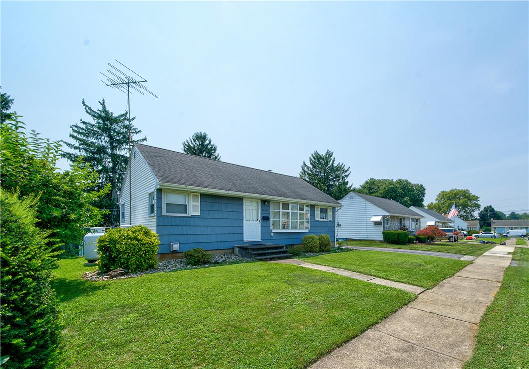1547 Dale Lane