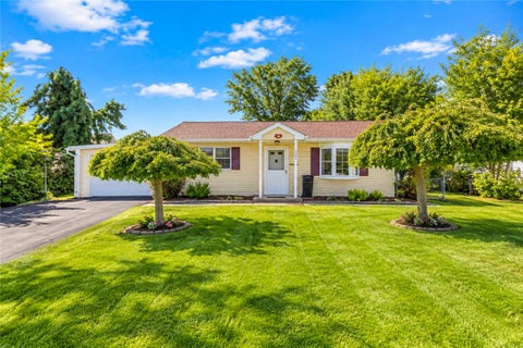 Homes For Sale - 350 Maple Street<br/> Whitehall Twp, PA 18052