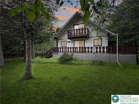 Photo of 8252 Natures Drive, Coolbaugh Twp, PA 18466 (MLS # 759782) Photo of 8252 Natures Drive, Coolbaugh Twp, PA 18466 (MLS # 759782)