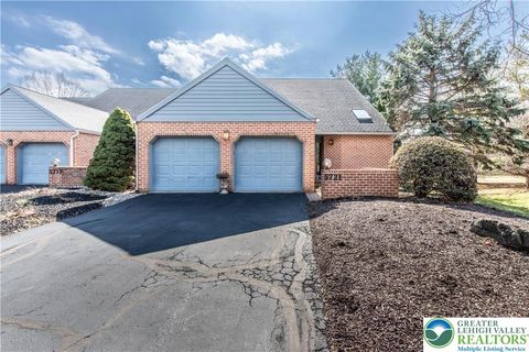 Photo of 5721 Crawford Drive, Hanover Twp, PA 18017 (MLS # 773107)