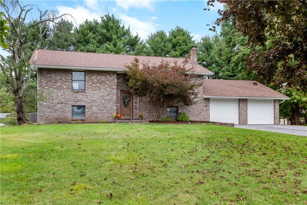 1004 TARA VIEW DR, STROUDSBURG, PA 18360 - Image 5652caaa90ea4e7fd74894b7ec37ca2c/2177280431