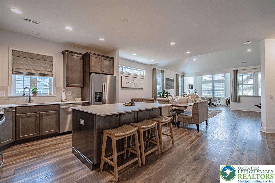 3715 Founders Crossing