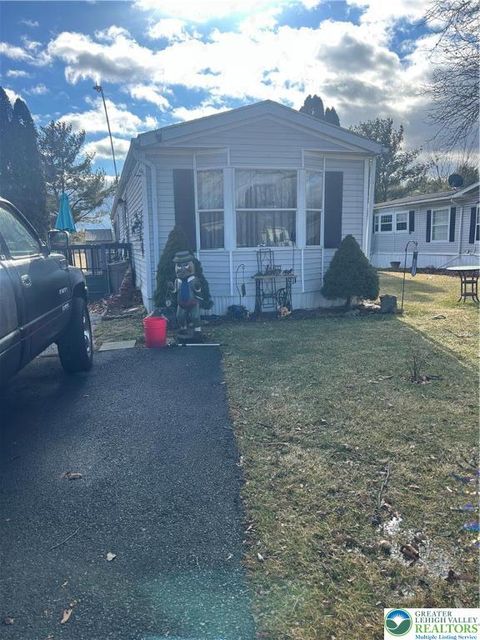 Photo of 285 Greenbriar Drive, East Allen Twp, PA 18014 (MLS # 770295)