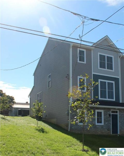 Photo of 84 Hess Avenue, Hellertown Boro, PA 18055 (MLS # 766146) Photo of 84 Hess Avenue, Hellertown Boro, PA 18055 (MLS # 766146)