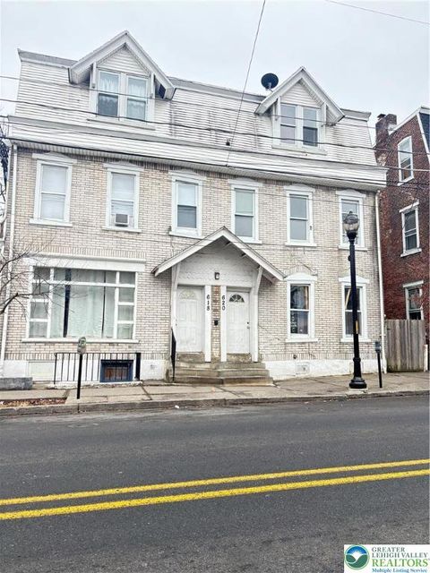 Photo of 618 Chew Street W #2R, Allentown, PA 18102 (MLS # 770388)