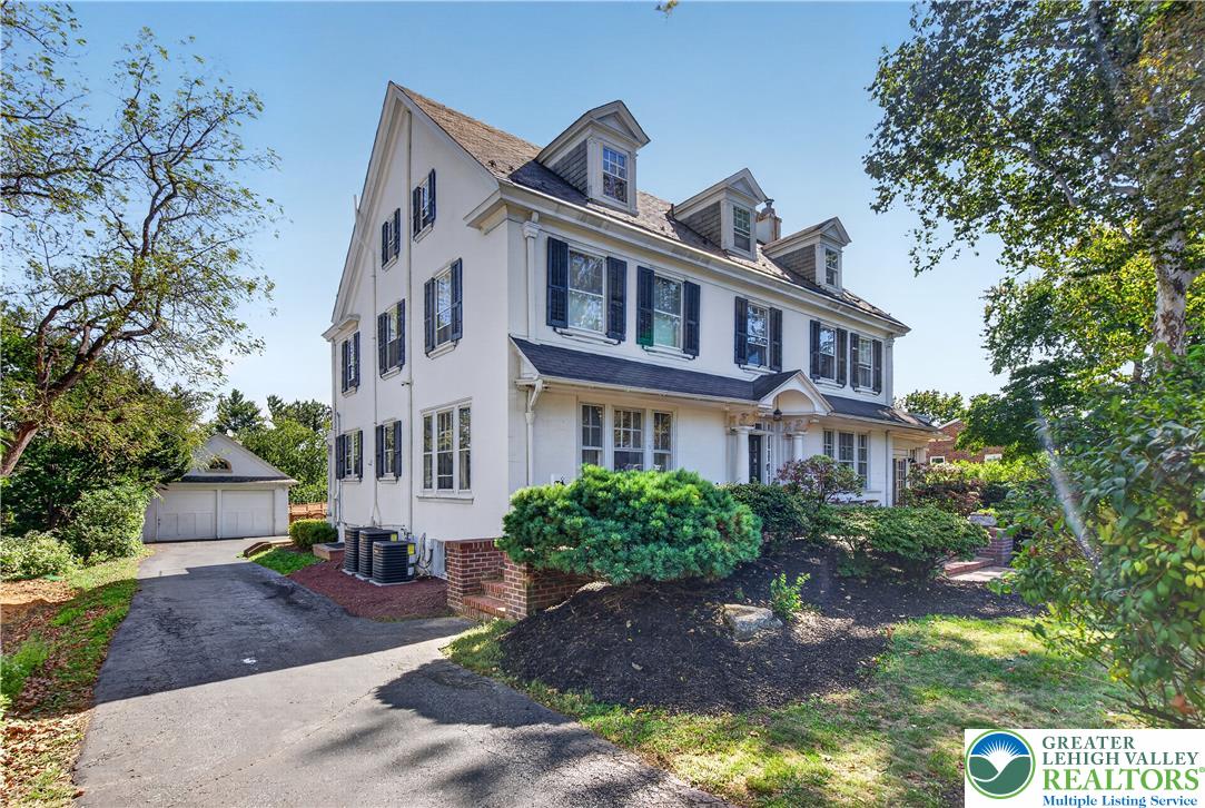 1800 W Union Boulevard 1