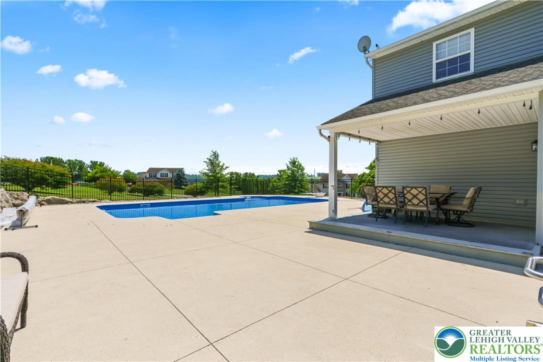 Washington Twp, Pennsylvania 18080, United States, 4 Bedrooms Bedrooms, ,3 BathroomsBathrooms,Residential,Active,169981