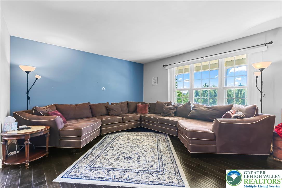 Washington Twp, Pennsylvania 18080, United States, 4 Bedrooms Bedrooms, ,3 BathroomsBathrooms,Residential,Active,169981