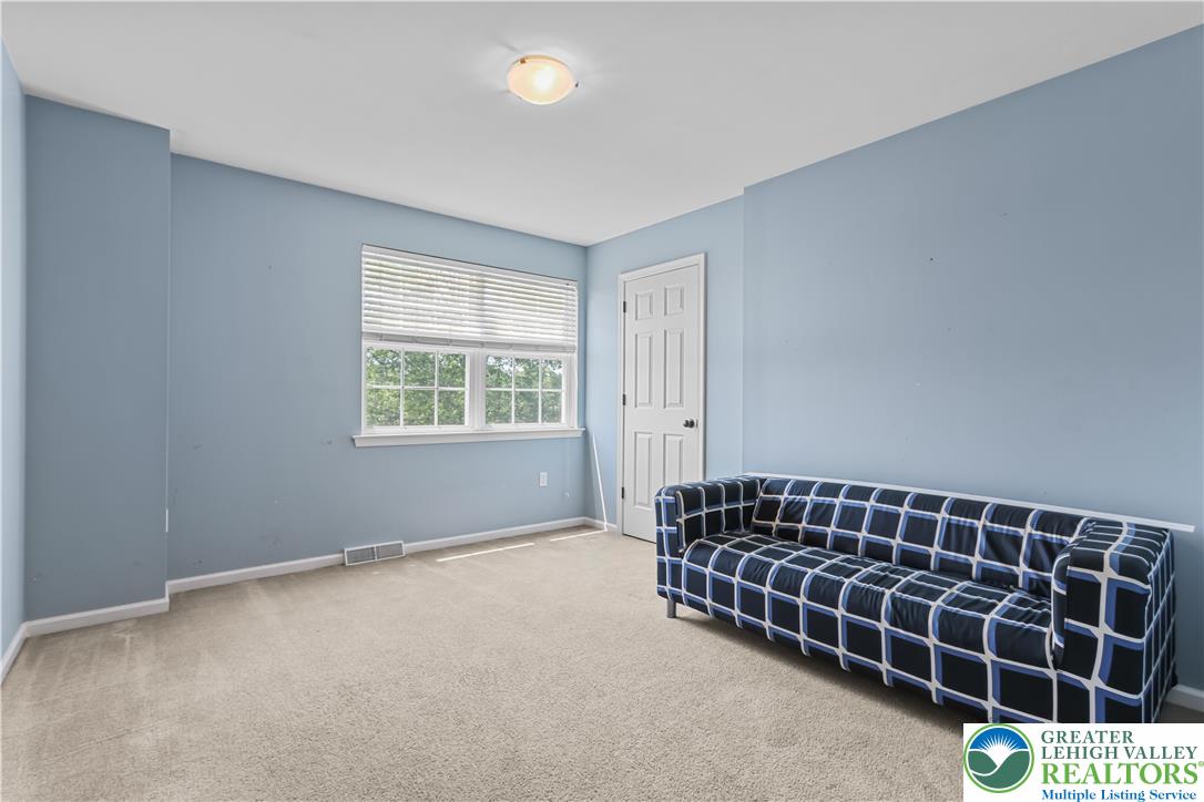 Washington Twp, Pennsylvania 18080, United States, 4 Bedrooms Bedrooms, ,3 BathroomsBathrooms,Residential,Active,169981