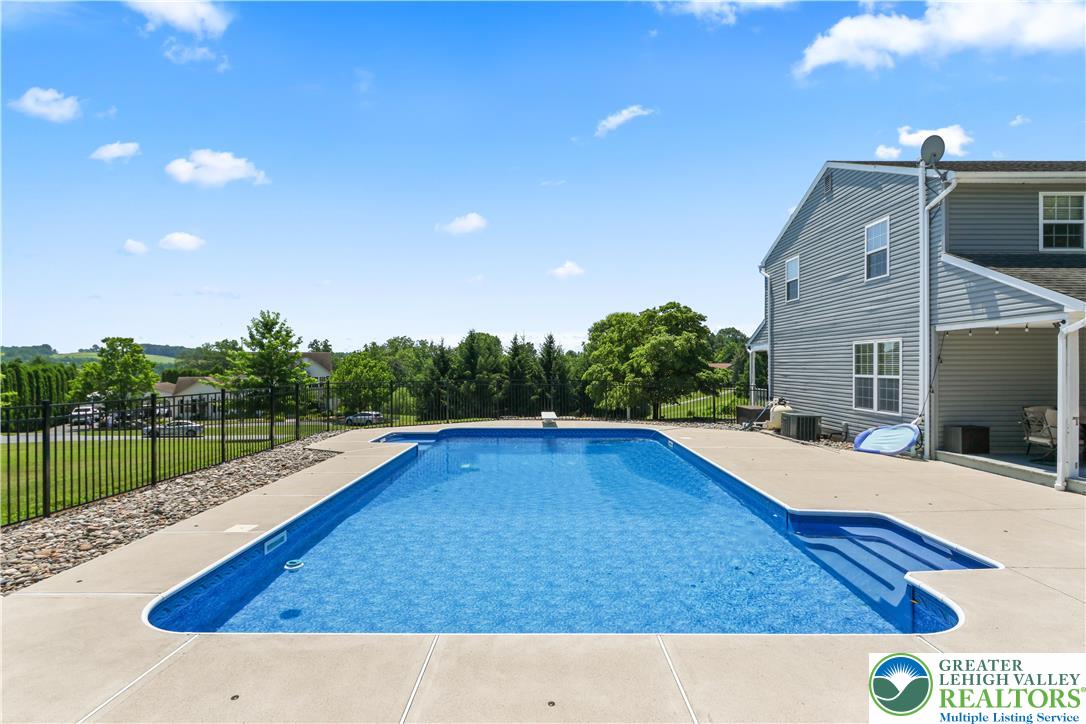 Washington Twp, Pennsylvania 18080, United States, 4 Bedrooms Bedrooms, ,3 BathroomsBathrooms,Residential,Active,169981