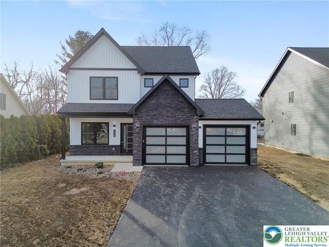 Photo of 1330 Lincoln Street, Catasauqua, PA 18032 (MLS # 773669)