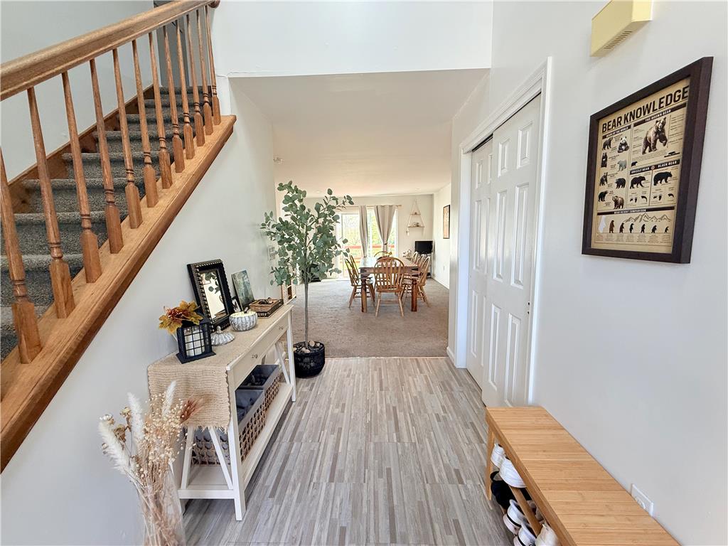 1372 Howard Lane