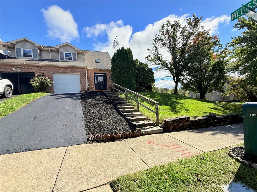 1372 Howard Lane