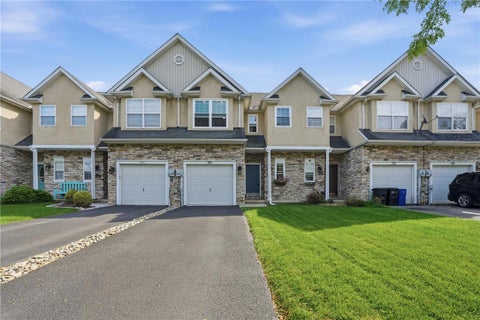Townhouse For Sale - 308 Maple Court<br/> Alburtis Boro, PA 18011