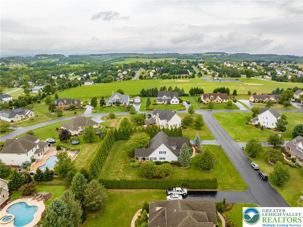 North Whitehall Twp, Pennsylvania 18078, United States, 4 Bedrooms Bedrooms, ,3 BathroomsBathrooms,Residential,Pending,208475