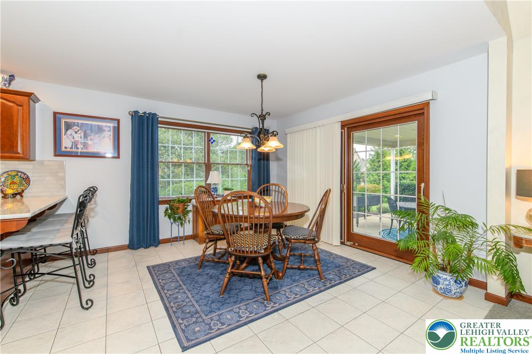 North Whitehall Twp, Pennsylvania 18078, United States, 4 Bedrooms Bedrooms, ,3 BathroomsBathrooms,Residential,Pending,208475