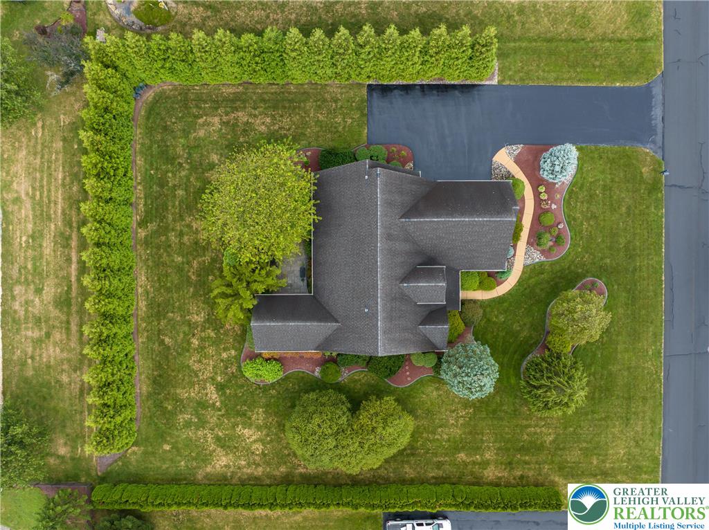 North Whitehall Twp, Pennsylvania 18078, United States, 4 Bedrooms Bedrooms, ,3 BathroomsBathrooms,Residential,Pending,208475