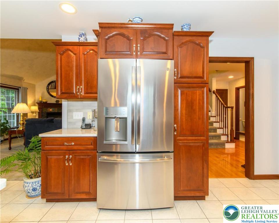 North Whitehall Twp, Pennsylvania 18078, United States, 4 Bedrooms Bedrooms, ,3 BathroomsBathrooms,Residential,Pending,208475