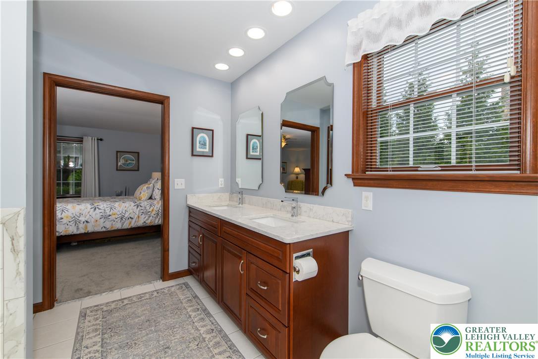 North Whitehall Twp, Pennsylvania 18078, United States, 4 Bedrooms Bedrooms, ,3 BathroomsBathrooms,Residential,Pending,208475