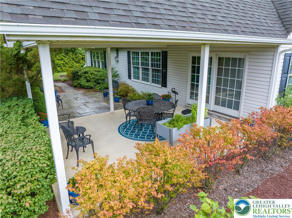 North Whitehall Twp, Pennsylvania 18078, United States, 4 Bedrooms Bedrooms, ,3 BathroomsBathrooms,Residential,Pending,208475