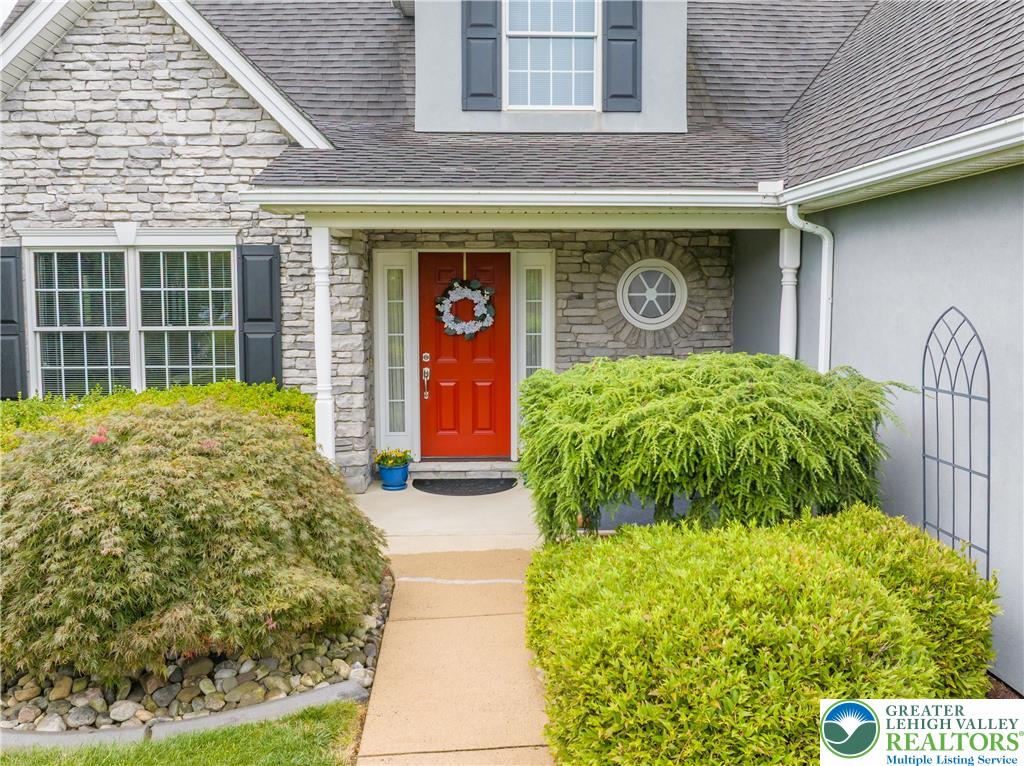 North Whitehall Twp, Pennsylvania 18078, United States, 4 Bedrooms Bedrooms, ,3 BathroomsBathrooms,Residential,Pending,208475