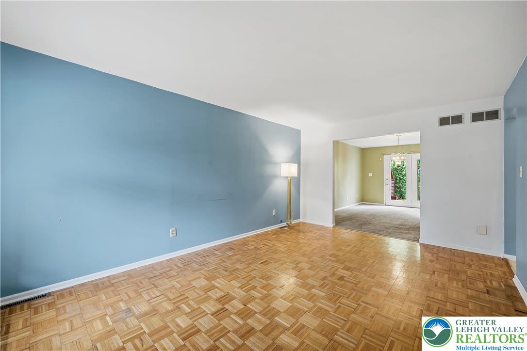 5507 Jaclyn Lane