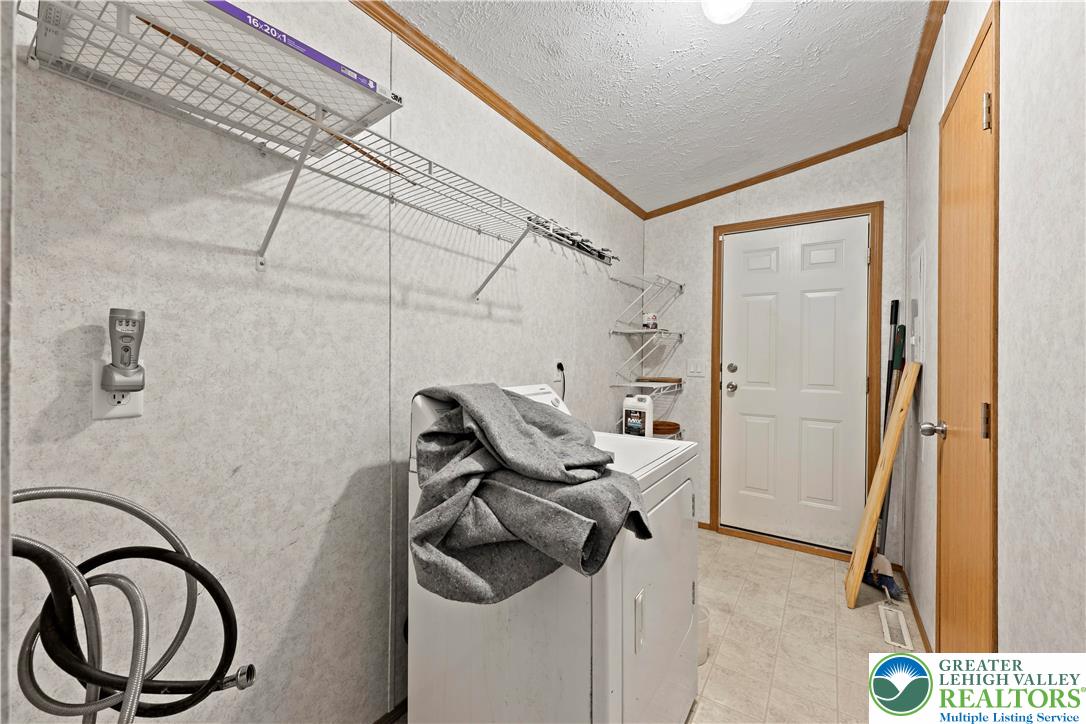 Richland Twp, Pennsylvania 18951, United States, 3 Bedrooms Bedrooms, ,2 BathroomsBathrooms,Residential,Active,231363