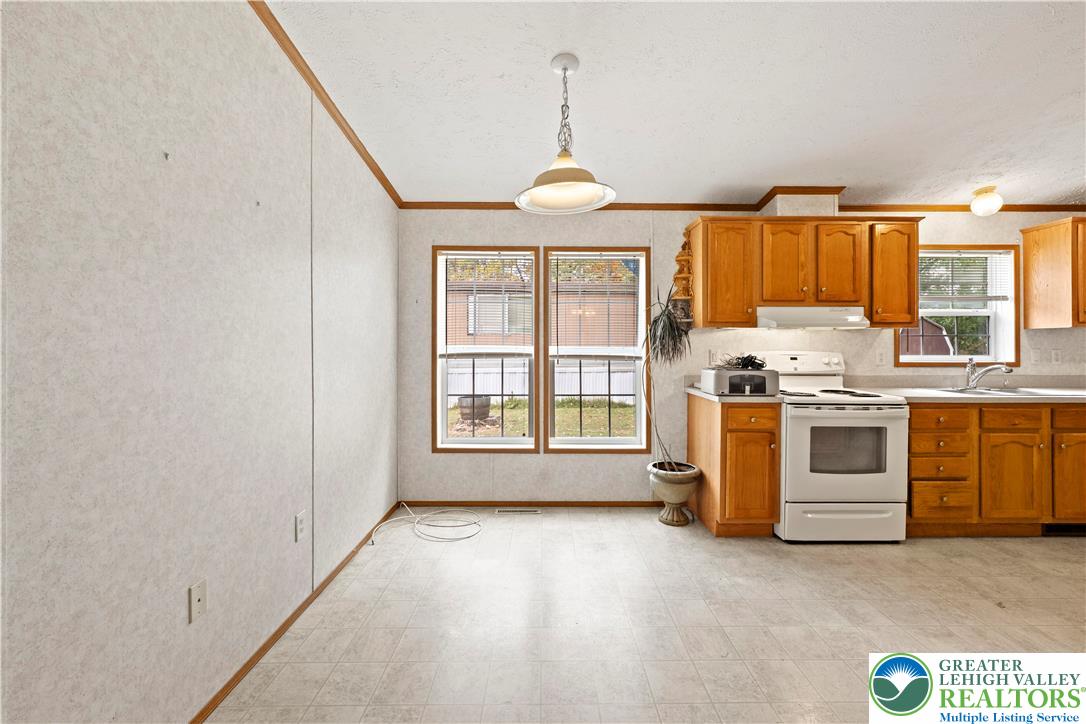 Richland Twp, Pennsylvania 18951, United States, 3 Bedrooms Bedrooms, ,2 BathroomsBathrooms,Residential,Active,231363