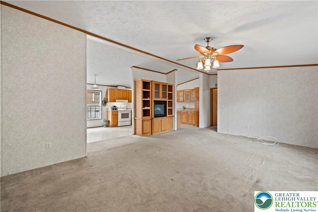 Richland Twp, Pennsylvania 18951, United States, 3 Bedrooms Bedrooms, ,2 BathroomsBathrooms,Residential,Active,231363