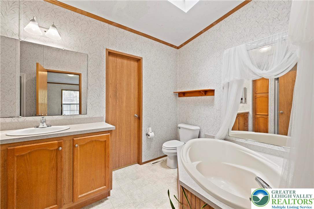 Richland Twp, Pennsylvania 18951, United States, 3 Bedrooms Bedrooms, ,2 BathroomsBathrooms,Residential,Active,231363