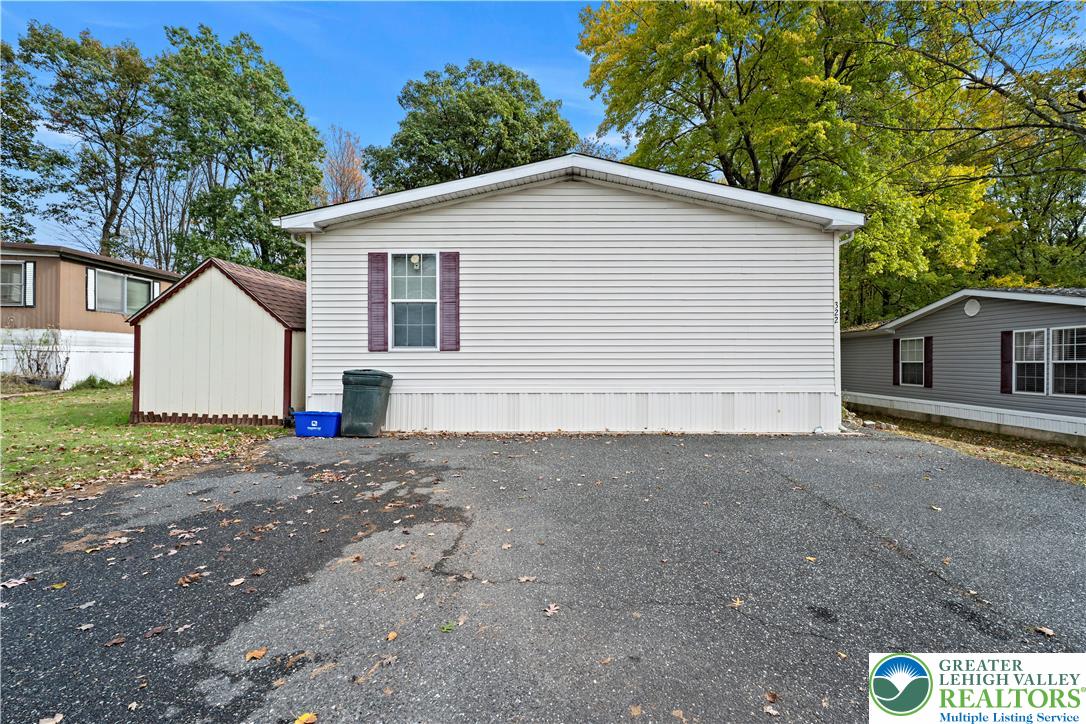 Richland Twp, Pennsylvania 18951, United States, 3 Bedrooms Bedrooms, ,2 BathroomsBathrooms,Residential,Active,231363