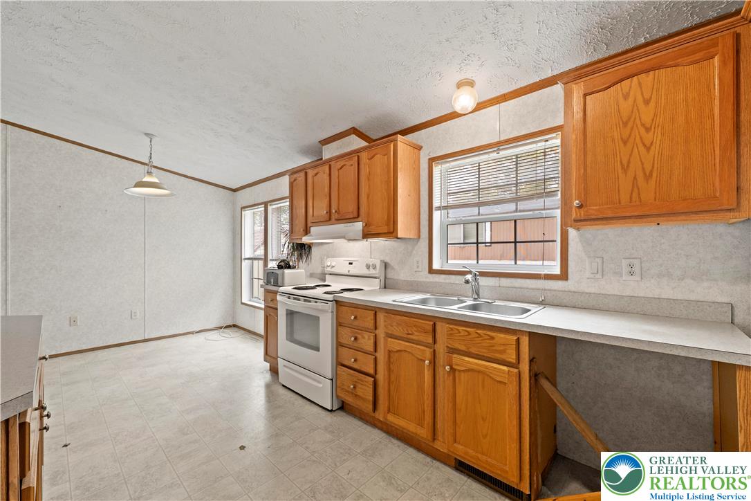 Richland Twp, Pennsylvania 18951, United States, 3 Bedrooms Bedrooms, ,2 BathroomsBathrooms,Residential,Active,231363