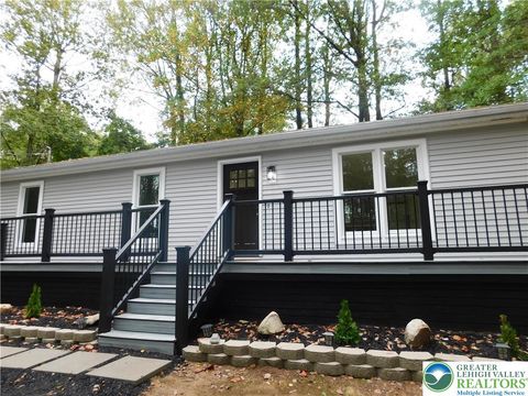 Photo of 1405 Donalds Road, Chestnuthill Twp, PA 18330 (MLS # 773645)