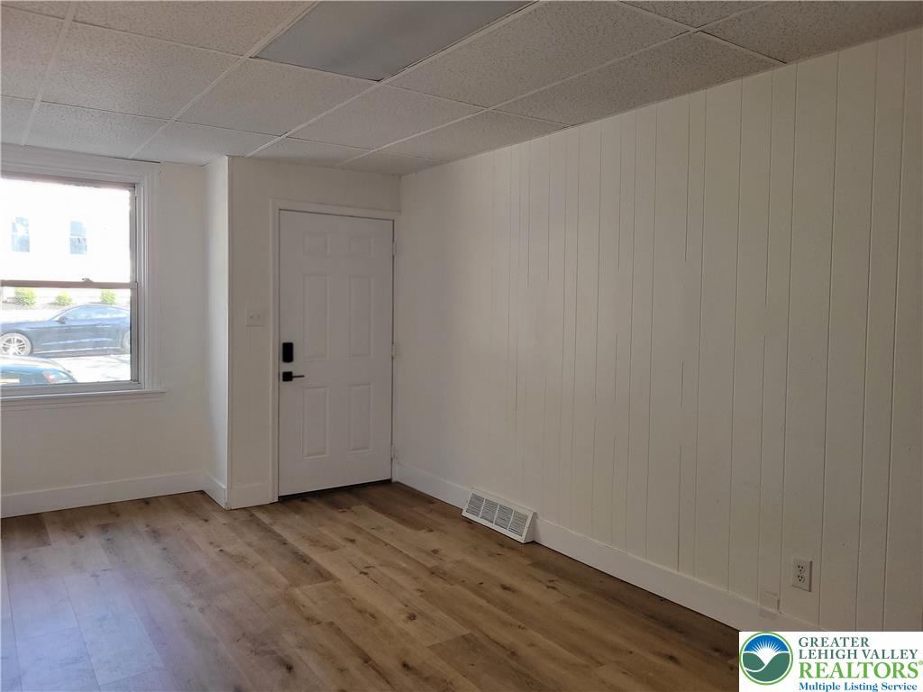 217 W Fairview Street 217 & 219