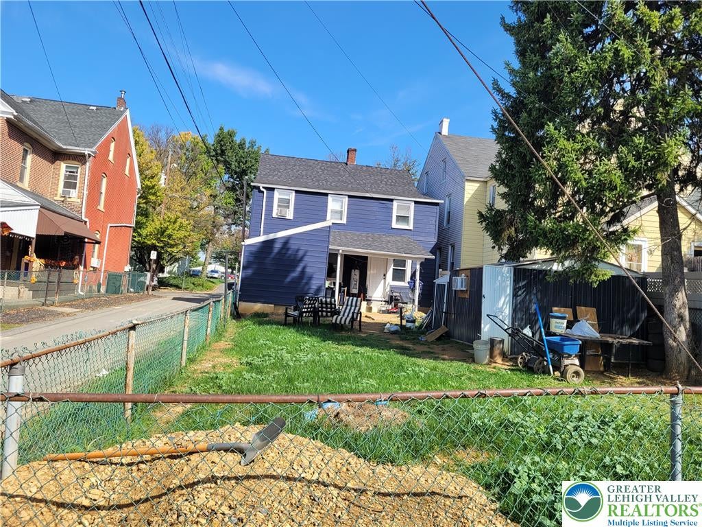 217 W Fairview Street 217 & 219