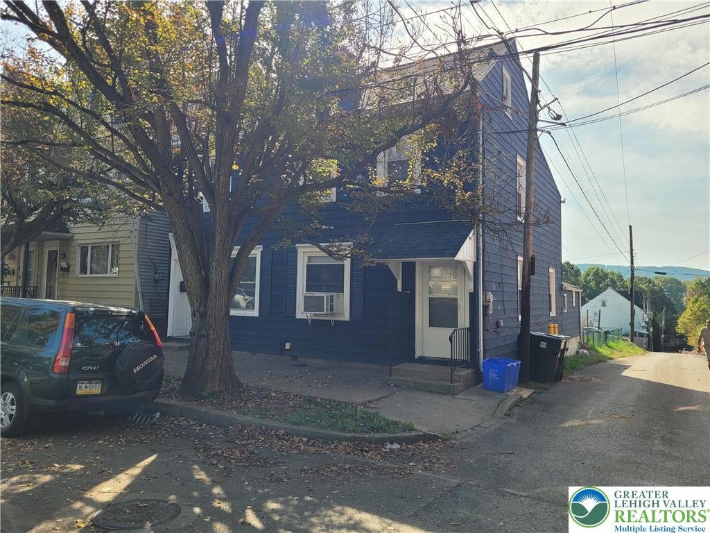217 W Fairview Street 217 & 219