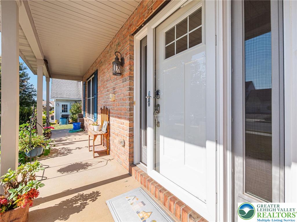 Maiden Creek Twp, Pennsylvania 19510, United States, 4 Bedrooms Bedrooms, ,3 BathroomsBathrooms,Residential,Pending,215490