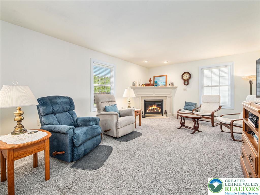 Maiden Creek Twp, Pennsylvania 19510, United States, 4 Bedrooms Bedrooms, ,3 BathroomsBathrooms,Residential,Pending,215490