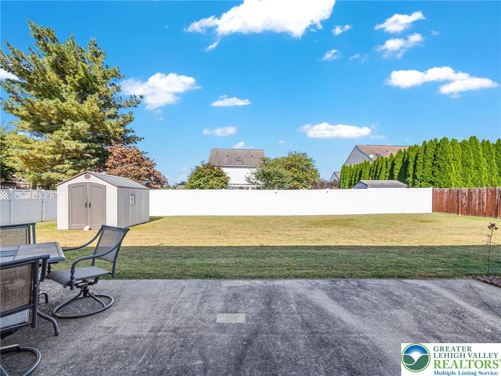 Maiden Creek Twp, Pennsylvania 19510, United States, 4 Bedrooms Bedrooms, ,3 BathroomsBathrooms,Residential,Pending,215490