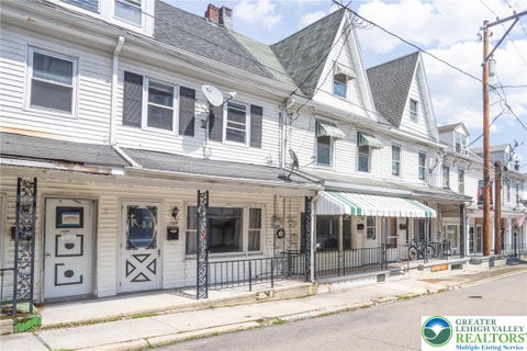 Townhouse For Sale - 104 Water Street<br/> Schuylkill County, New Philadelphia Boro, PA 17959