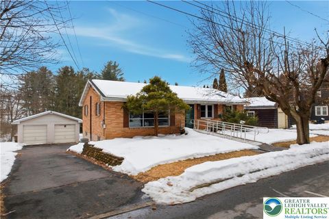 Photo of 463 Linden Street, Coopersburg Boro, PA 18036 (MLS # 771900)