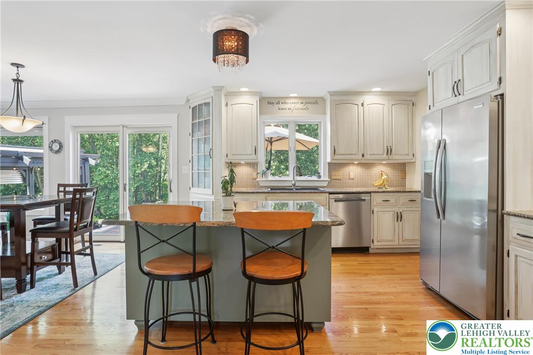 North Whitehall Twp, Pennsylvania 18069, United States, 4 Bedrooms Bedrooms, ,3 BathroomsBathrooms,Residential,Pending,185570