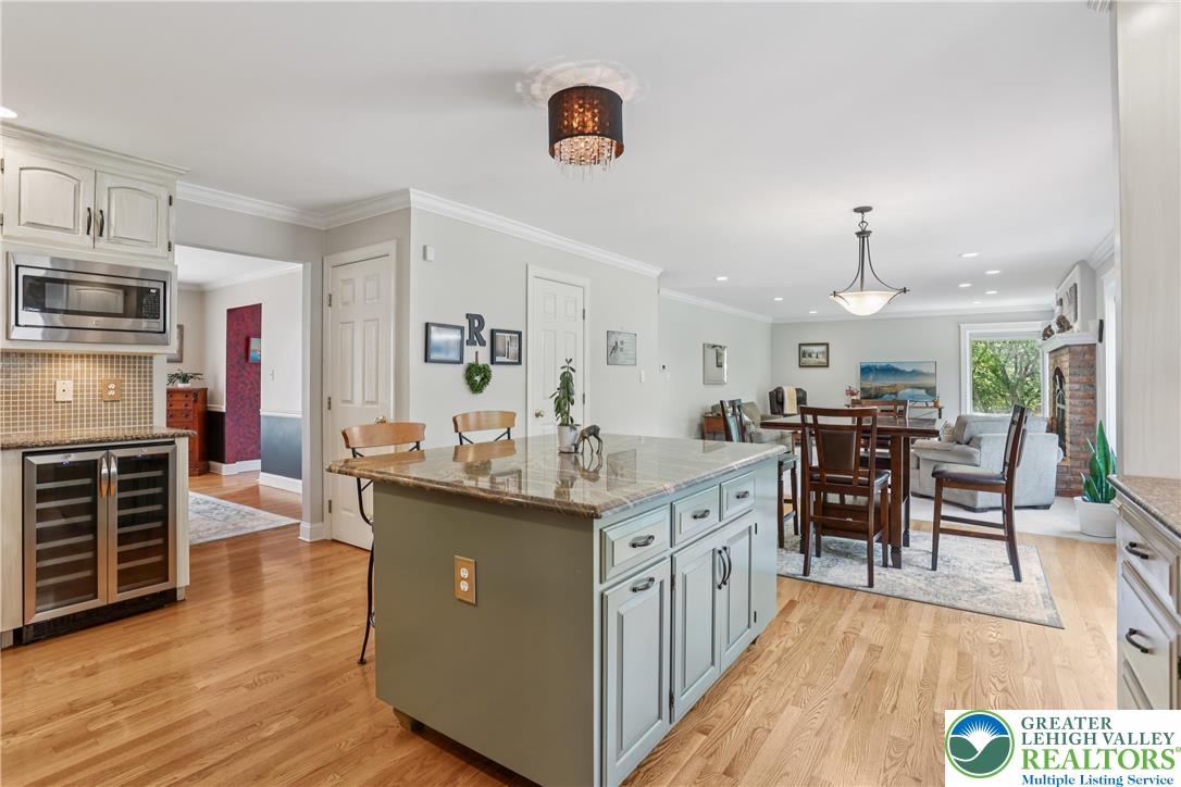 North Whitehall Twp, Pennsylvania 18069, United States, 4 Bedrooms Bedrooms, ,3 BathroomsBathrooms,Residential,Pending,185570