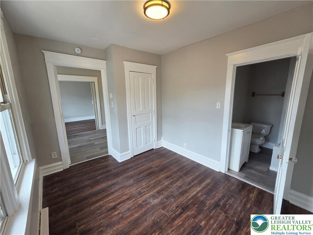 926 W Walnut Street 7
