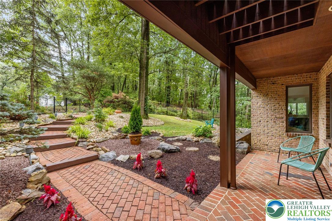 3385 Woodbridge Circle