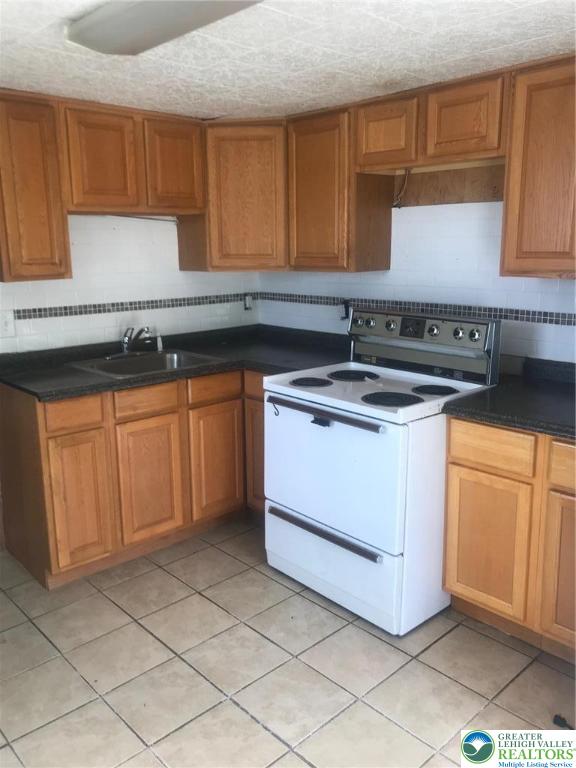 Lansford Boro, Pennsylvania 18232, United States, 4 Bedrooms Bedrooms, ,3 BathroomsBathrooms,Residential,Active,246955