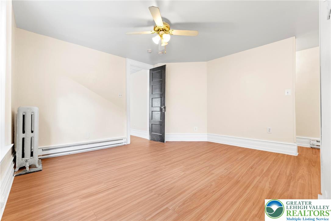 Allentown City, Pennsylvania 18102, United States, 5 Bedrooms Bedrooms, ,3 BathroomsBathrooms,Residential,Active,229173