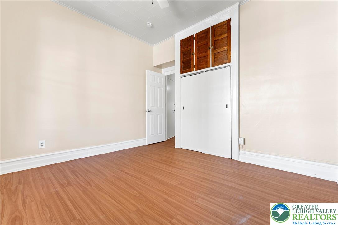 Allentown City, Pennsylvania 18102, United States, 5 Bedrooms Bedrooms, ,3 BathroomsBathrooms,Residential,Active,229173