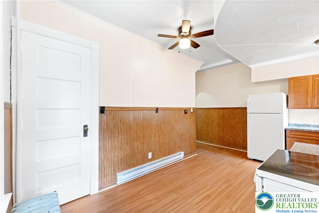 Allentown City, Pennsylvania 18102, United States, 5 Bedrooms Bedrooms, ,3 BathroomsBathrooms,Residential,Active,229173